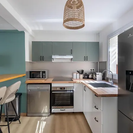 빌라 Maison De En Plein Centre Avec Terrasse *